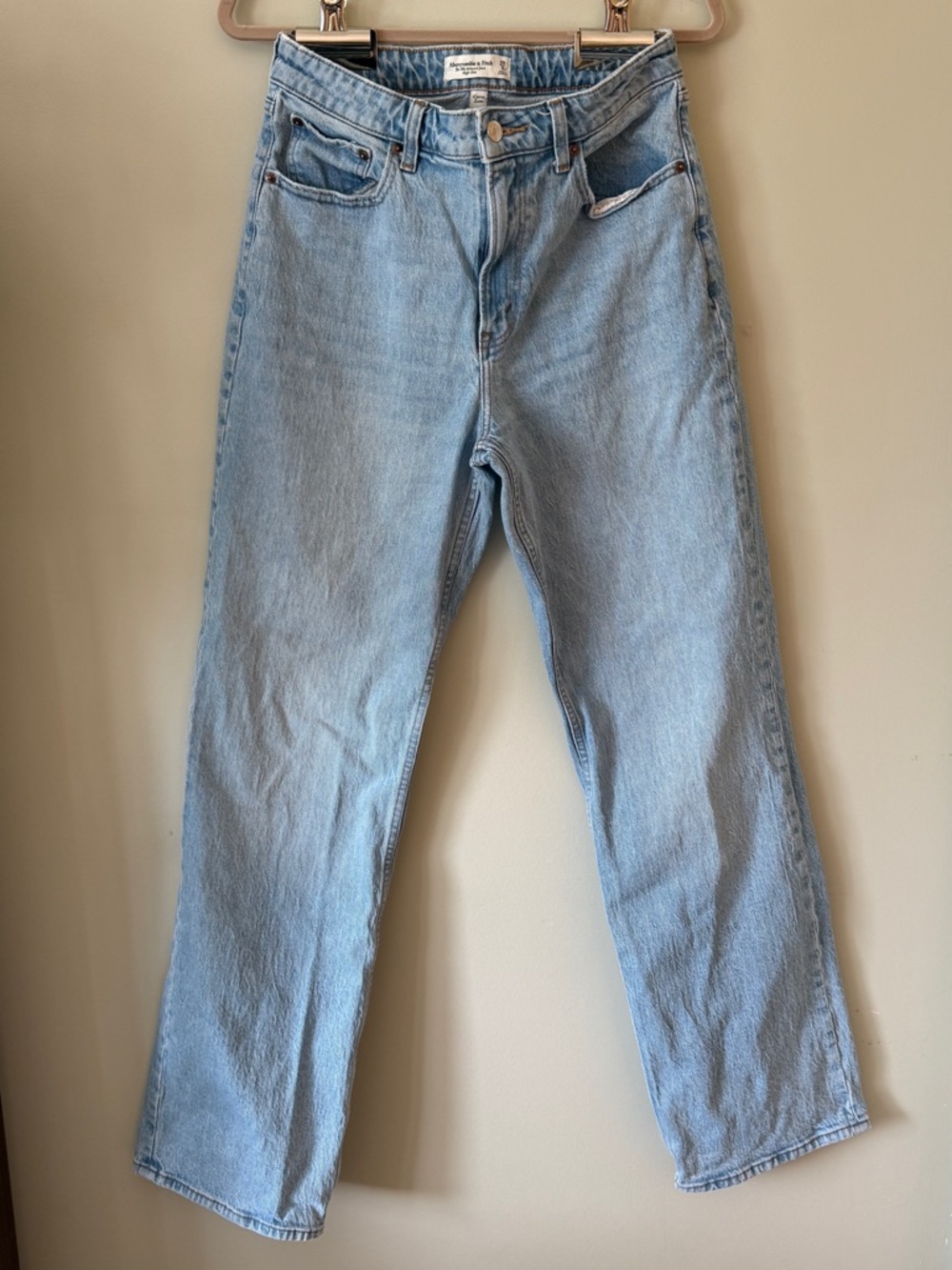 34" Inseam A&F Curve Love High Rise 90s Relaxed Jean